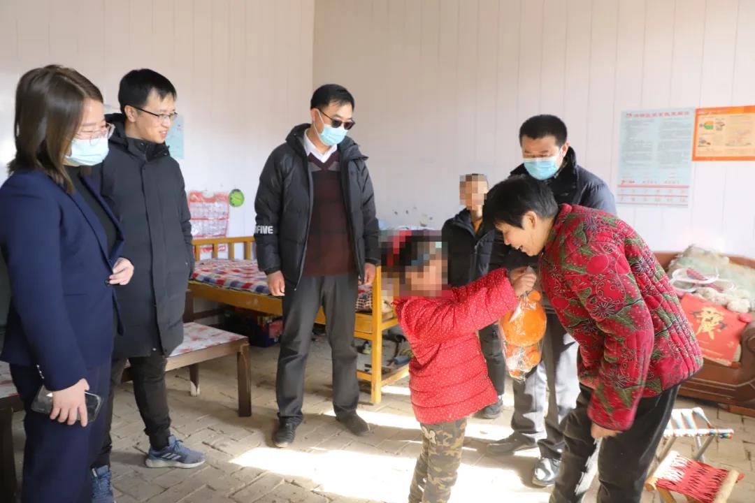 一處小屋 無限希望—團區(qū)委攜手長田實業(yè)到捐建“希望小屋”走訪慰問 一處小屋 無限希望—團區(qū)委攜手長田實業(yè)到捐建“希望小屋”走訪慰問