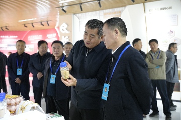 【長(zhǎng)田動(dòng)態(tài)】區(qū)政協(xié)主席呼廷貴帶隊(duì)蒞臨易豐農(nóng)業(yè)超鮮蛋農(nóng)場(chǎng)視察指導(dǎo)