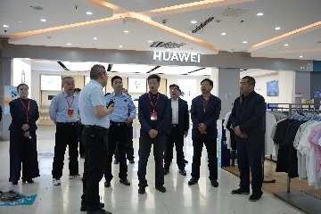 【長(zhǎng)田動(dòng)態(tài)】區(qū)人大常委會(huì)執(zhí)法檢查組蒞臨華百廣場(chǎng)檢查指導(dǎo)